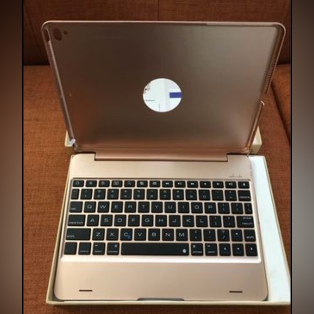 Ipad 6 Generation wireless keyboard